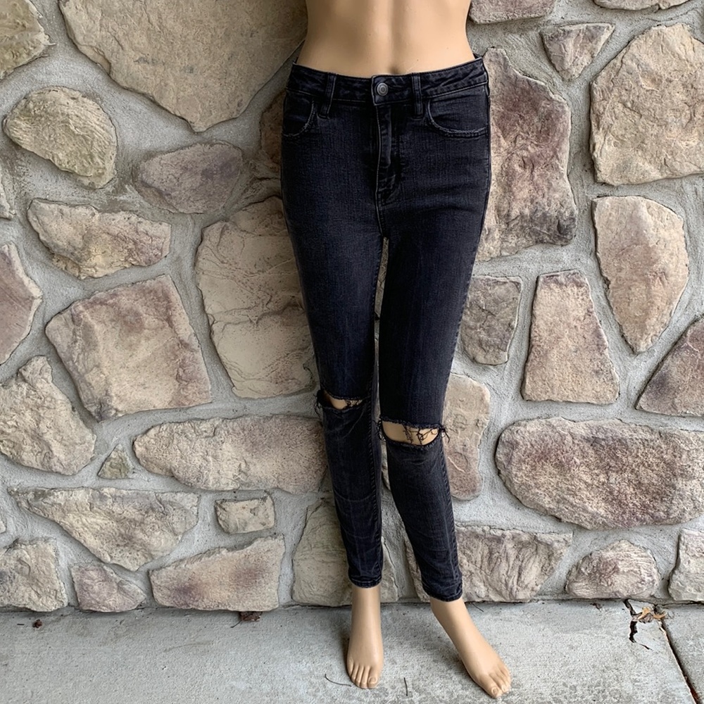 AMERICAN EAGLE | Washed Black Super Hi-Rise Jeggings
